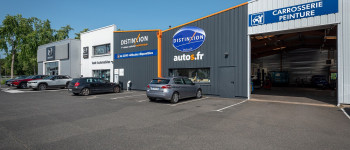 Saumur-Vade Automobiles-facade3.jpg